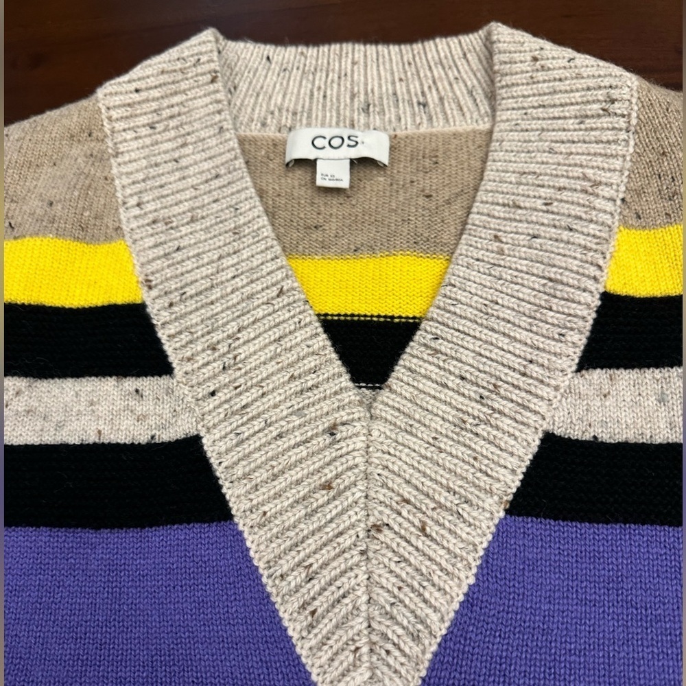 New COS Pure Wool Striped Vest - Picture 4 of 10